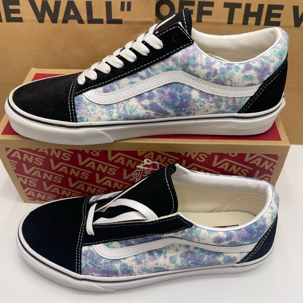 Vans Men’s Old Skool
(Englshlvndrtiedye)Blkprp English Lavender Tie-Dye Sneakers - Picture 3 of 16